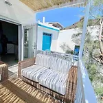 Casa Del Mar Milos Semesterbostad