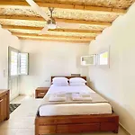 Casa Del Mar Milos