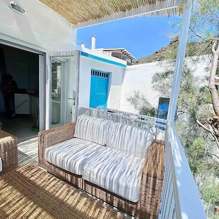 Casa Del Mar Milos Tatil Evi