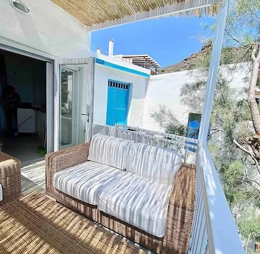 Casa Del Mar Milos Semesterbostad